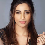 daisy shah photo