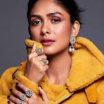 mrunal thakur bold photo