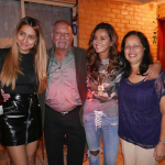 Shibani Dandekar With Her Parents And Sister