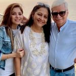 Kanika Kapoor With Grand Parents