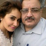 Rashi Khanna Father