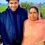 Guru Randhawa Mother