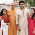 Kartik Aaryan Family