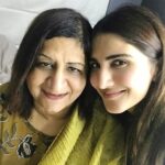 Vaani Kapoor Mother