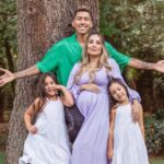 Roberto Firmino With His Wife And Daughters