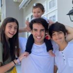 Kaká (Ricardo Izecson) With His Children