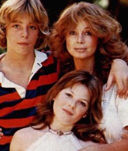 Leif Garrett with his mother and sister