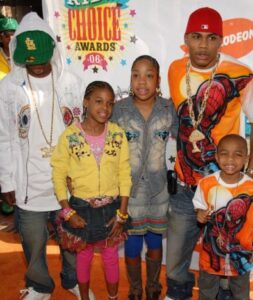 Nelly with his children and his sister's children