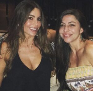 Sofía Vergara with her sister Veronica