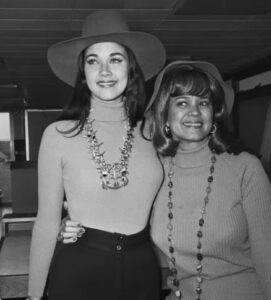 Lynda Carter with her mother