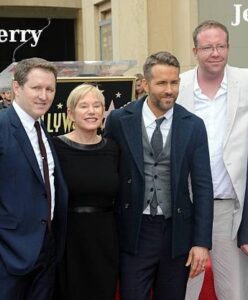 Ryan Reynolds with mother and his brothers