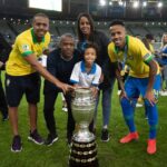 Éder Militão With His Father, Mother, Brother, And Sister