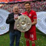 Leon Goretzka With His Father