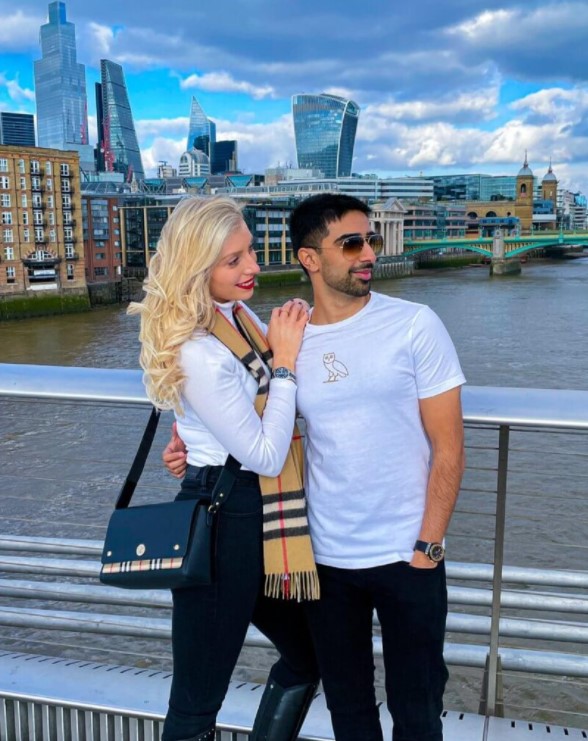 Vikkstar with his Girlfriend