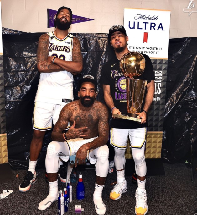 J.R Smith with his friends