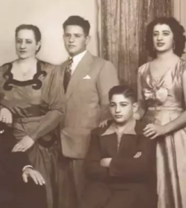 Carlos Slim Helu with his mother, brother Jose and sister Nour