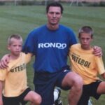 Dani Olmo Childhood Picture With His Father And Brother