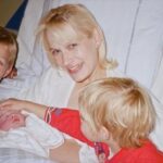 Jannik Vestergaard Childhood Picture With His Mother And Sisters