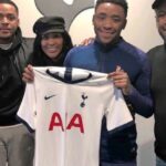 Steven Bergwijn With His Parents And Brother