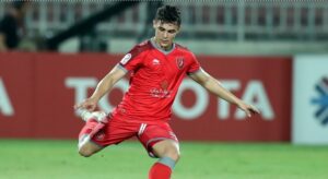 Bassam Al-Rawi playing for Al-Duhail