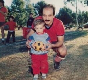 German Pezzella Father Is Also A Footballer - Childhood Picture Of His Father And Brother