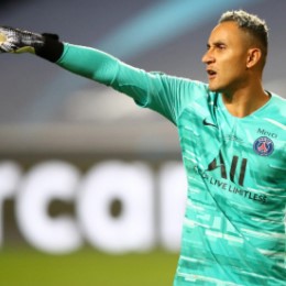 Keylor Navas playing in PSG