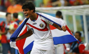 Yeltsin Tejeda playing for Costa Rica