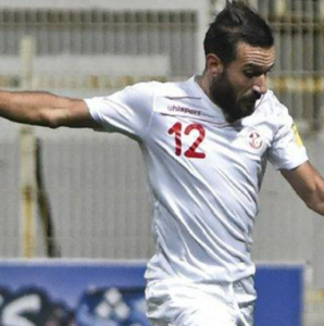 Ali Maaloul playing for Tunisia