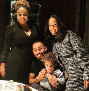 Matheus Cunha With His Mother, Son, And Sister