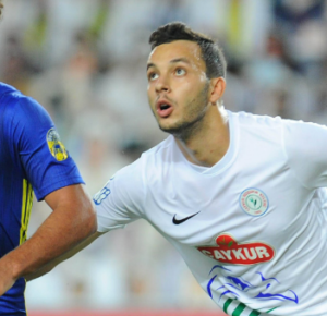 Montassar Talbi playing for Aykur Rizespor