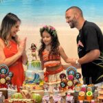 Weverton With His Wife And Daughter