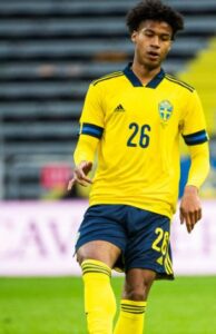 Jens Cajuste playing for Sweden