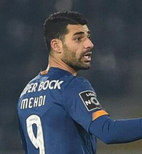 Mehdi Taremi playing for Porto