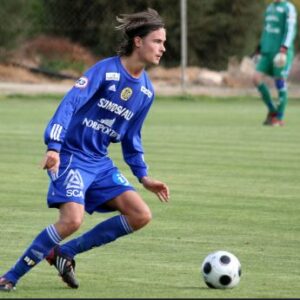 Mikael Lustig playing for GIF SundsvallMikael Lustig playing for GIF Sundsvall