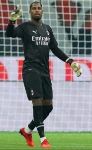 Mike Maignan playing for AC Milan