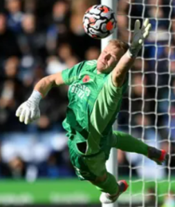 Aaron Ramsdale playing for Arsenal