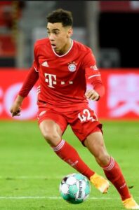 Jamal Musiala playing for Bayern Munich