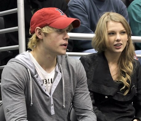 Taylor Swift With Her Ex. Boyfriend Chord Overstreet