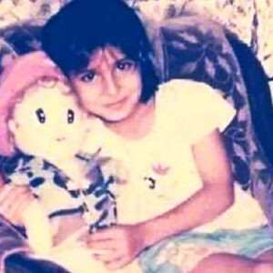 Iqra Aziz’s Childhood Picture