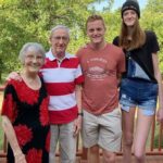 Maci Currin With Her Grandparents And Brother