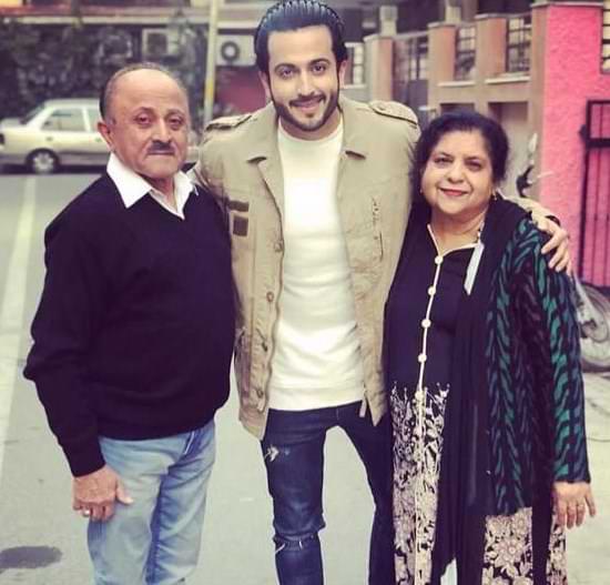 Dheeraj Dhoopar With His Parents